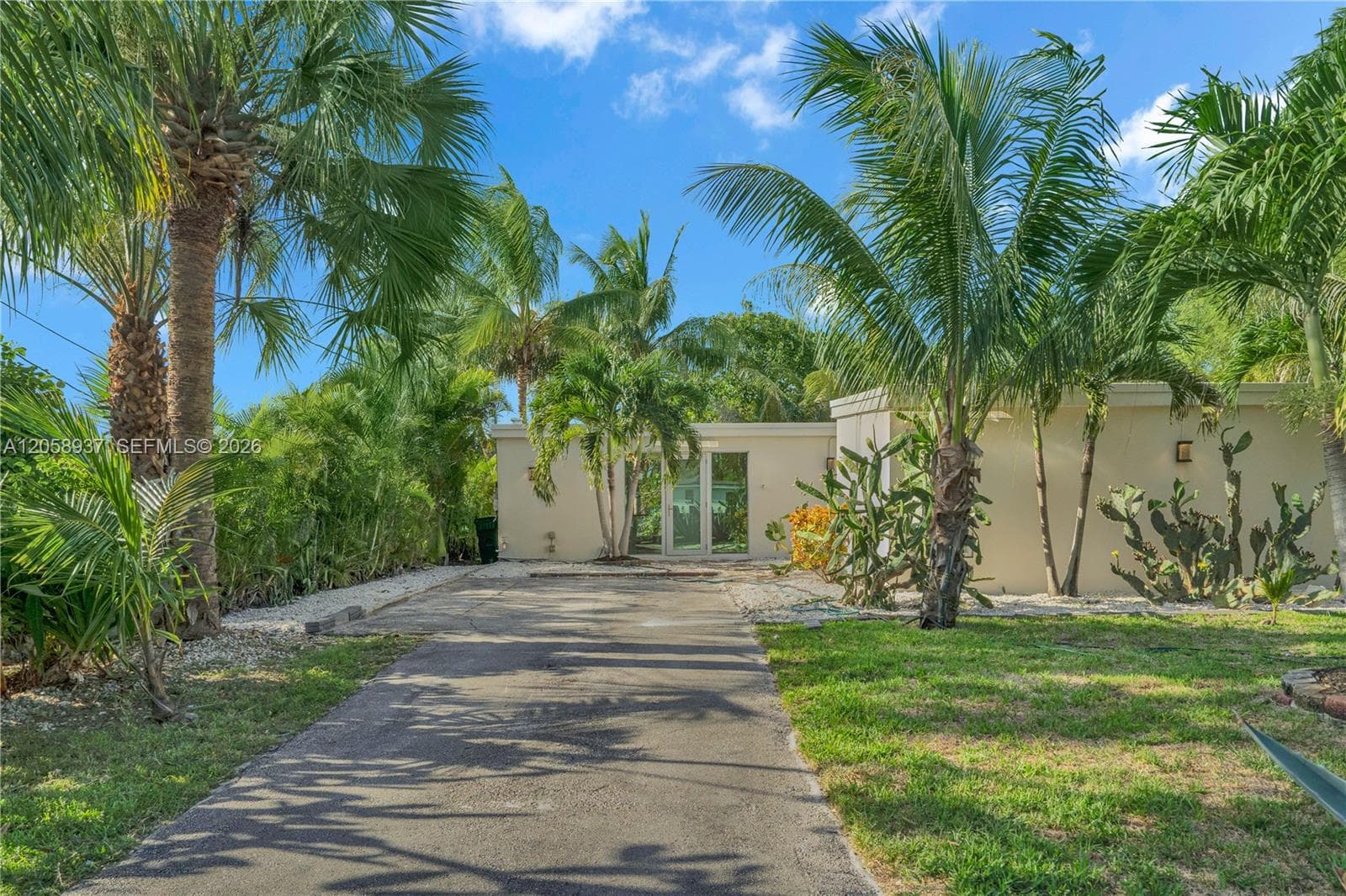5801 NW 20th St, Margate, FL 33063
