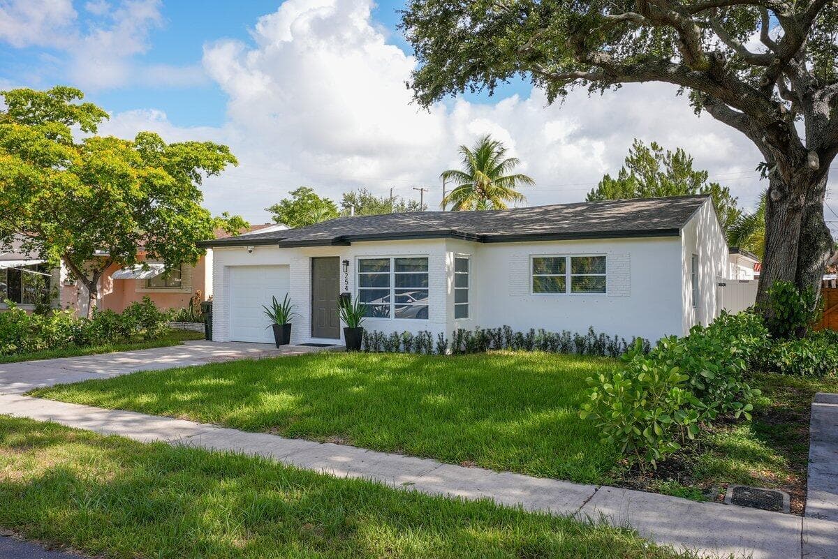 254 SW 6th Street, Dania Beach, FL 33004