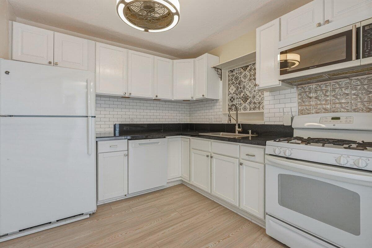 254 SW 6th Street, Dania Beach, FL 33004 photo 5