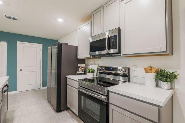 7945 103RD Court, Vero Beach, FL 32967 photo 3