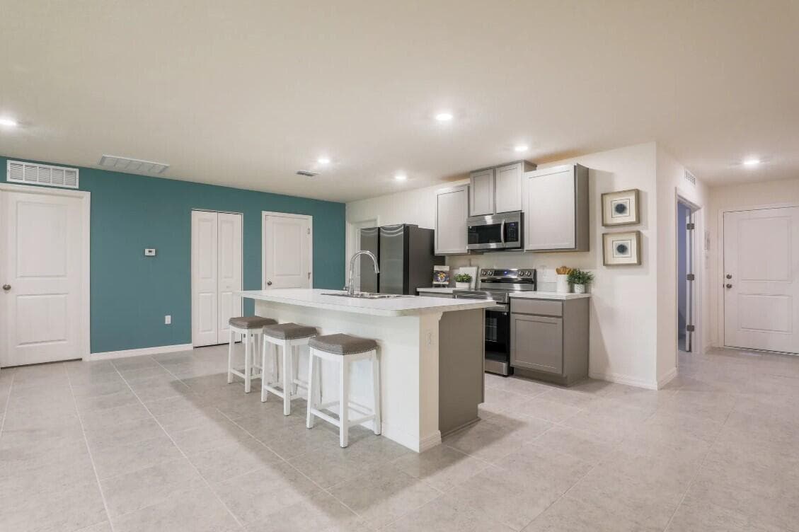 7945 103RD Court, Vero Beach, FL 32967 photo 4