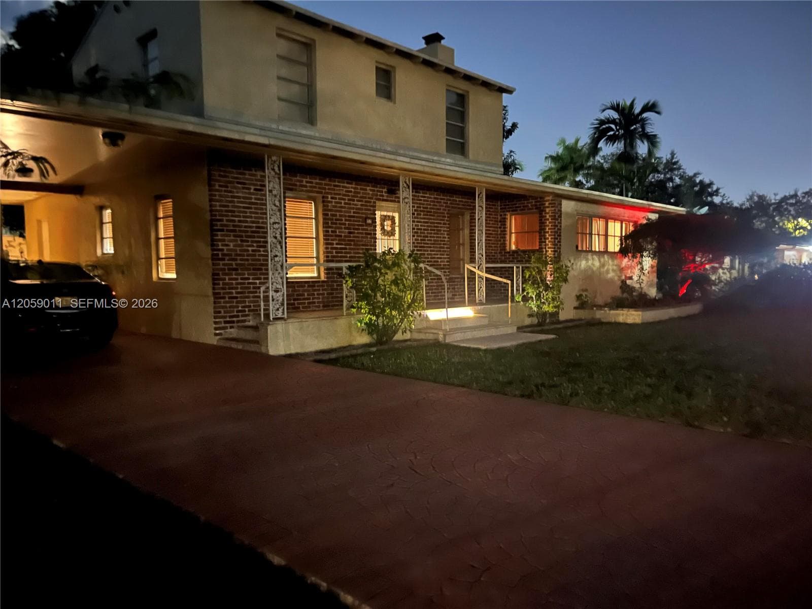 72 Palmetto Dr, Miami Springs, FL 33166 photo 2