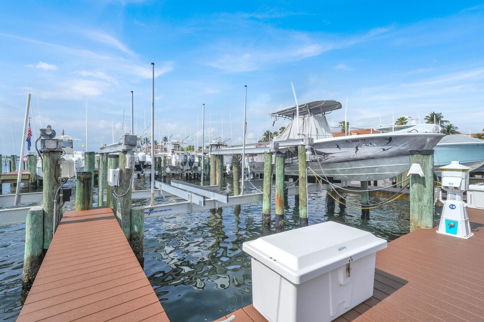 110 Yacht Club Way # 105, Hypoluxo, FL 33462 photo 2