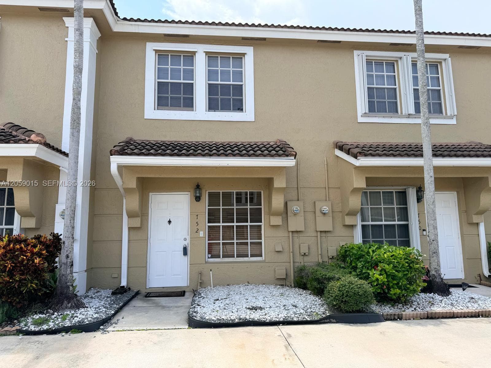 752 SW 122nd Ter, Pembroke Pines, FL 33025