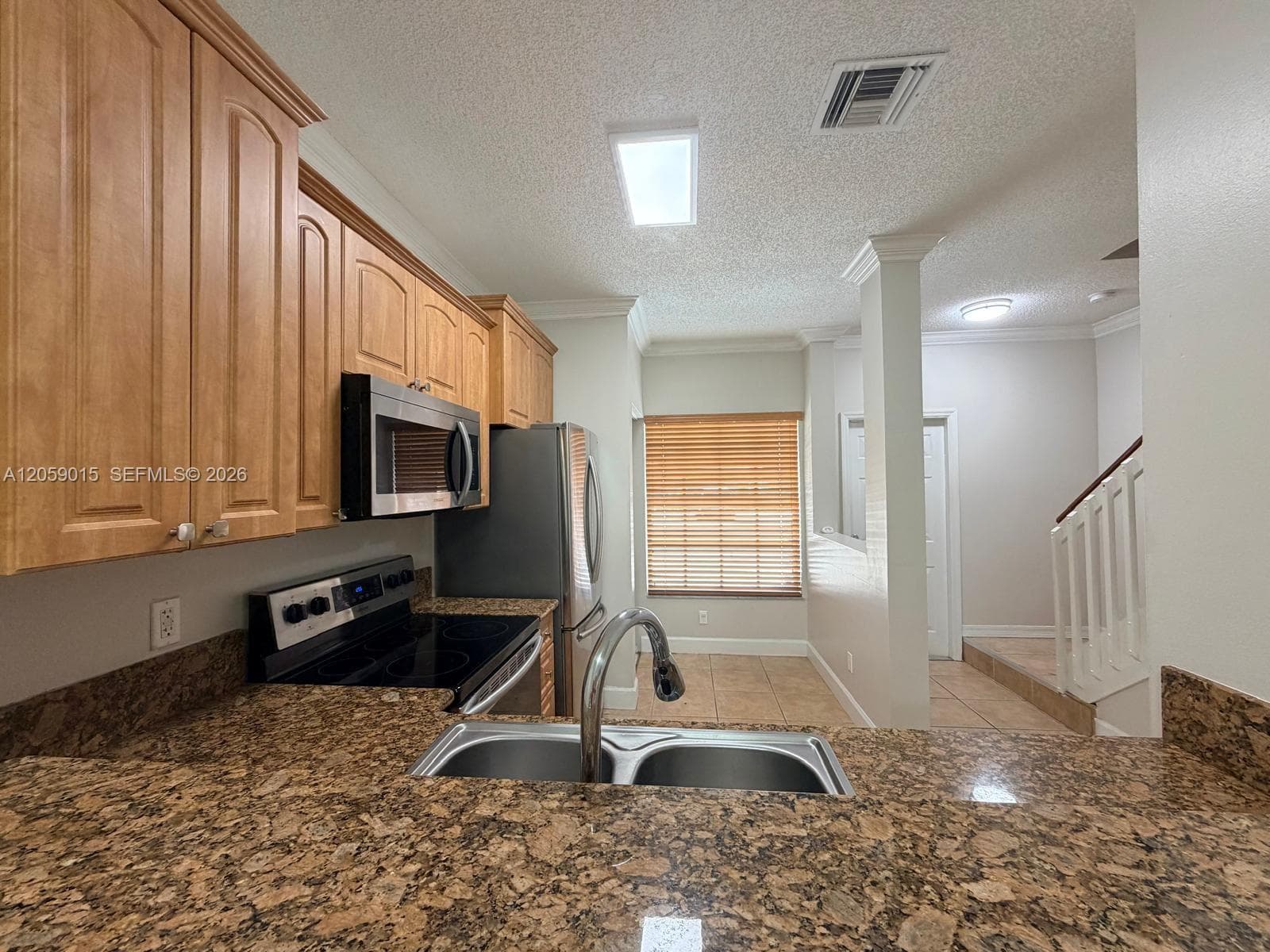 752 SW 122nd Ter, Pembroke Pines, FL 33025 photo 4