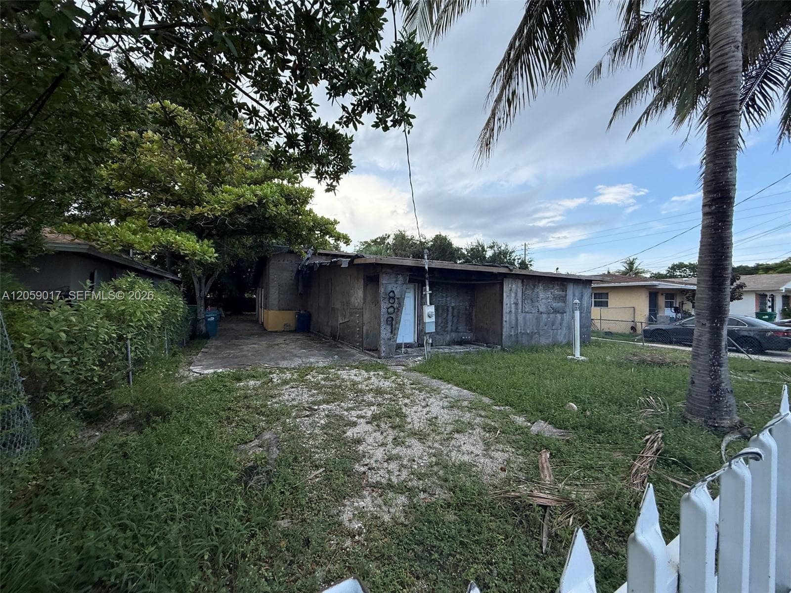 809 NW 108th St, Miami, FL 33168 photo 2