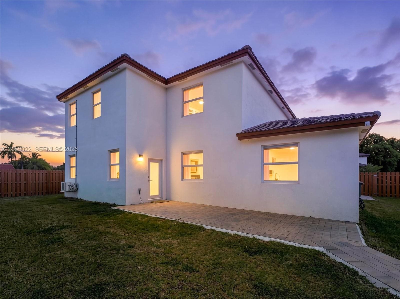 2208 SE 30th St, Homestead, FL 33035 photo 2