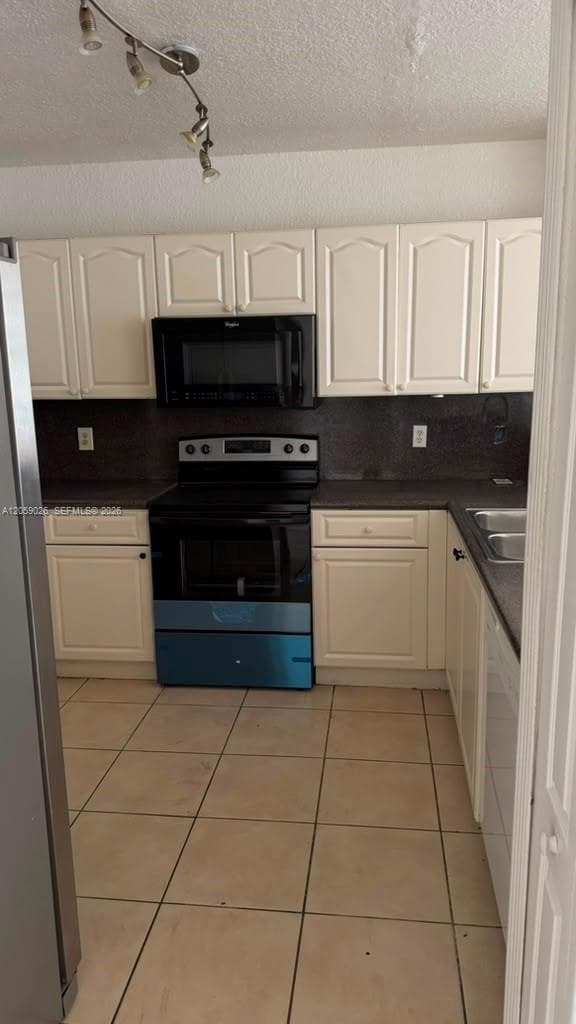 8123 W 36th Ave # 1, Hialeah, FL 33018 photo 2