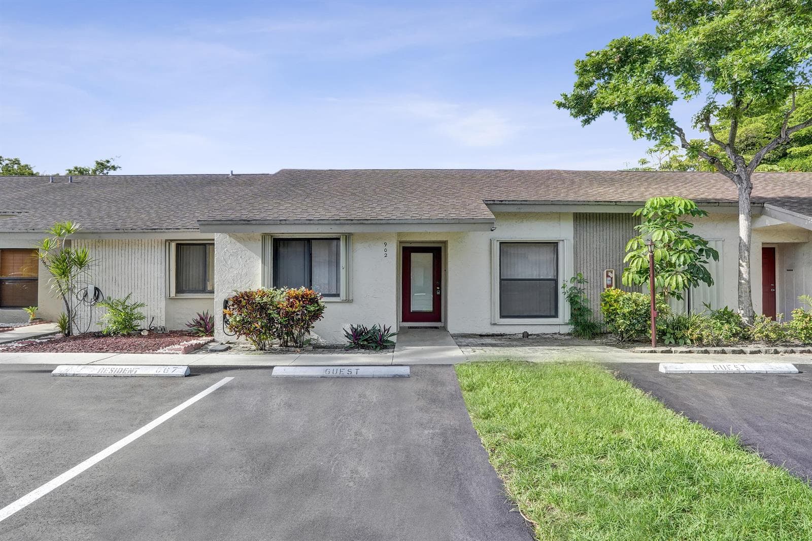 3066 S Oakland Forest Drive # 902, Oakland Park, FL 33309 photo 2