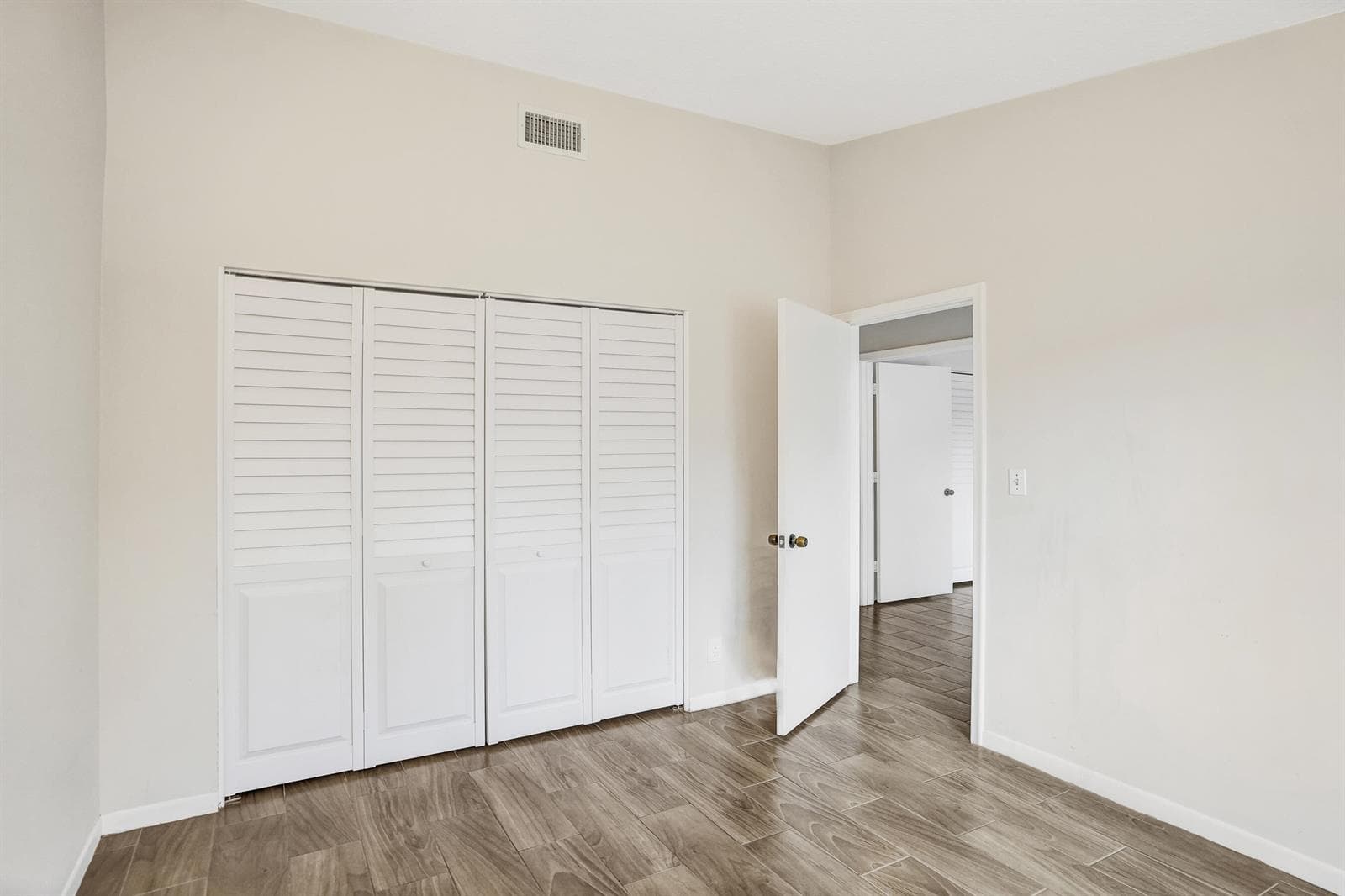 3066 S Oakland Forest Drive # 902, Oakland Park, FL 33309 photo 5
