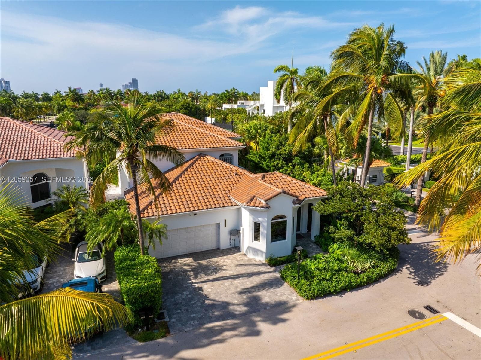 4027 194th Trl, Sunny Isles Beach, FL 33160+Den photo 3