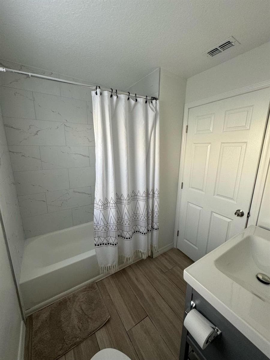 4020 E LOUISIANA Avenue, Tampa, FL 33610 photo 2