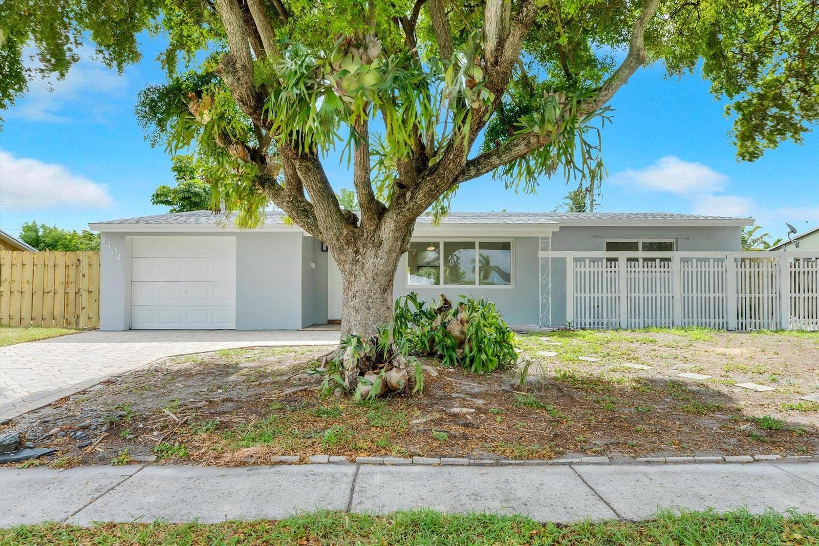1404 SW 1ST Avenue, Deerfield Beach, FL 33441 photo 2