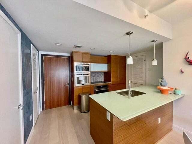 5875 COLLINS Avenue # 1606, Miami Beach, FL 33140 photo 2
