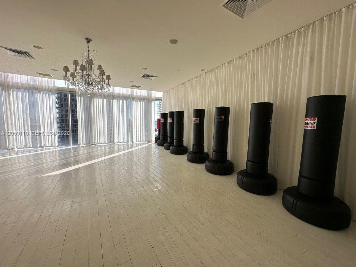 485 Brickell Ave # 2507, Miami, FL 33131 photo 4