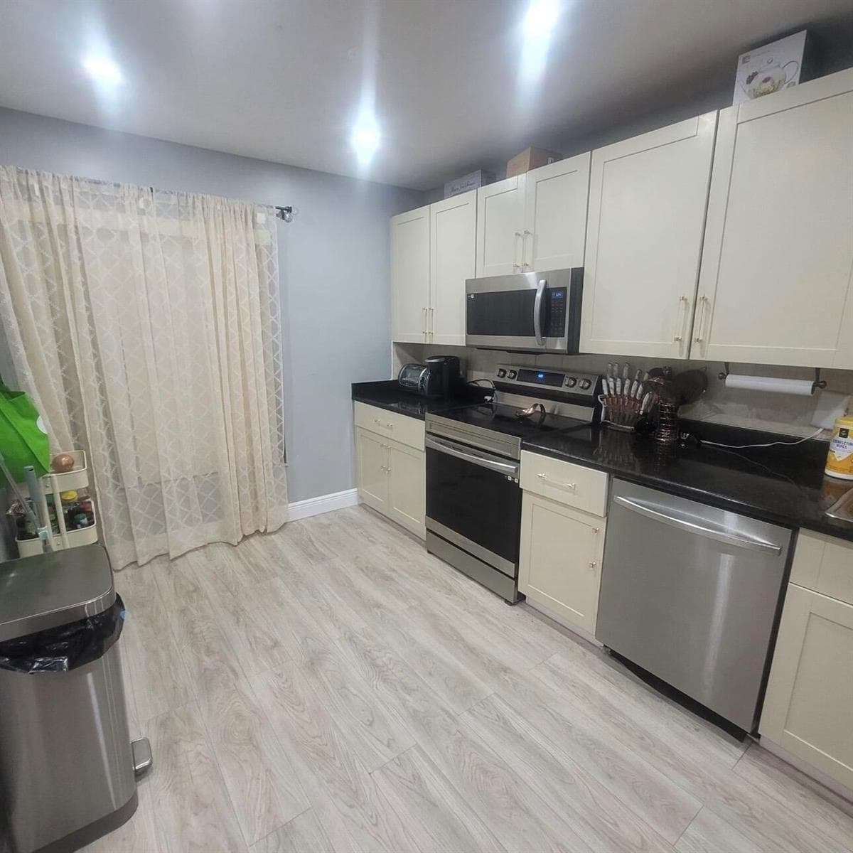 9210 NW 14TH Street # 273, Pembroke Pines, FL 33024 photo 4
