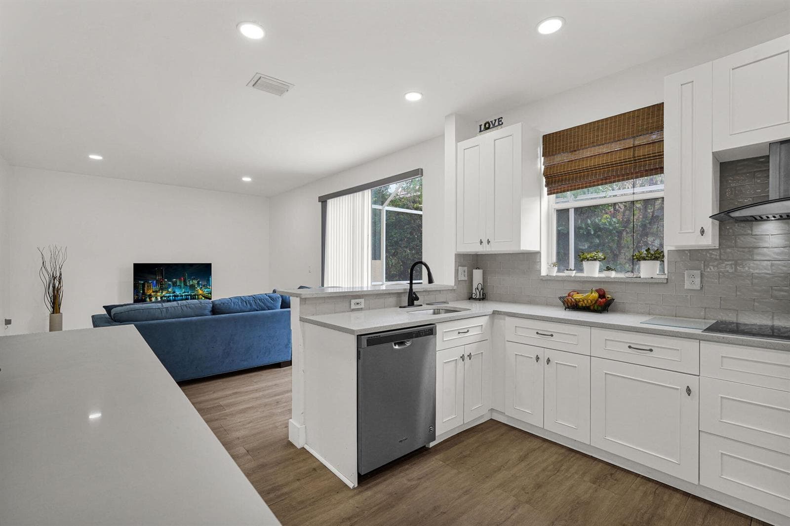 527 NW 87TH Lane, Coral Springs, FL 33071 photo 4