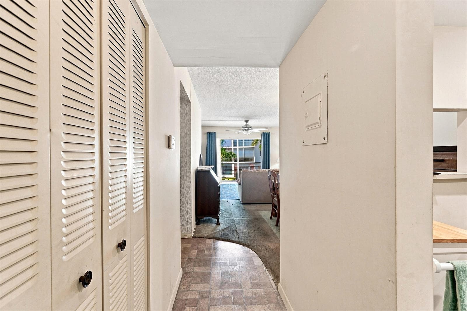 3000 E SUNRISE LAKES Drive E # 223, Sunrise, FL 33322 photo 5