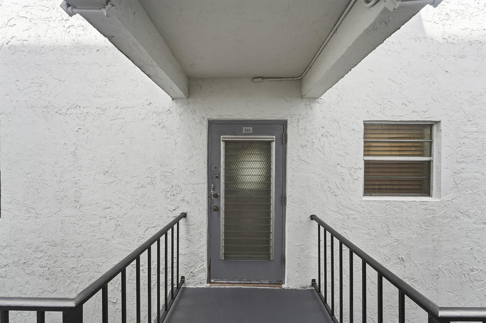 3000 E SUNRISE LAKES Drive E # 223, Sunrise, FL 33322 photo 4