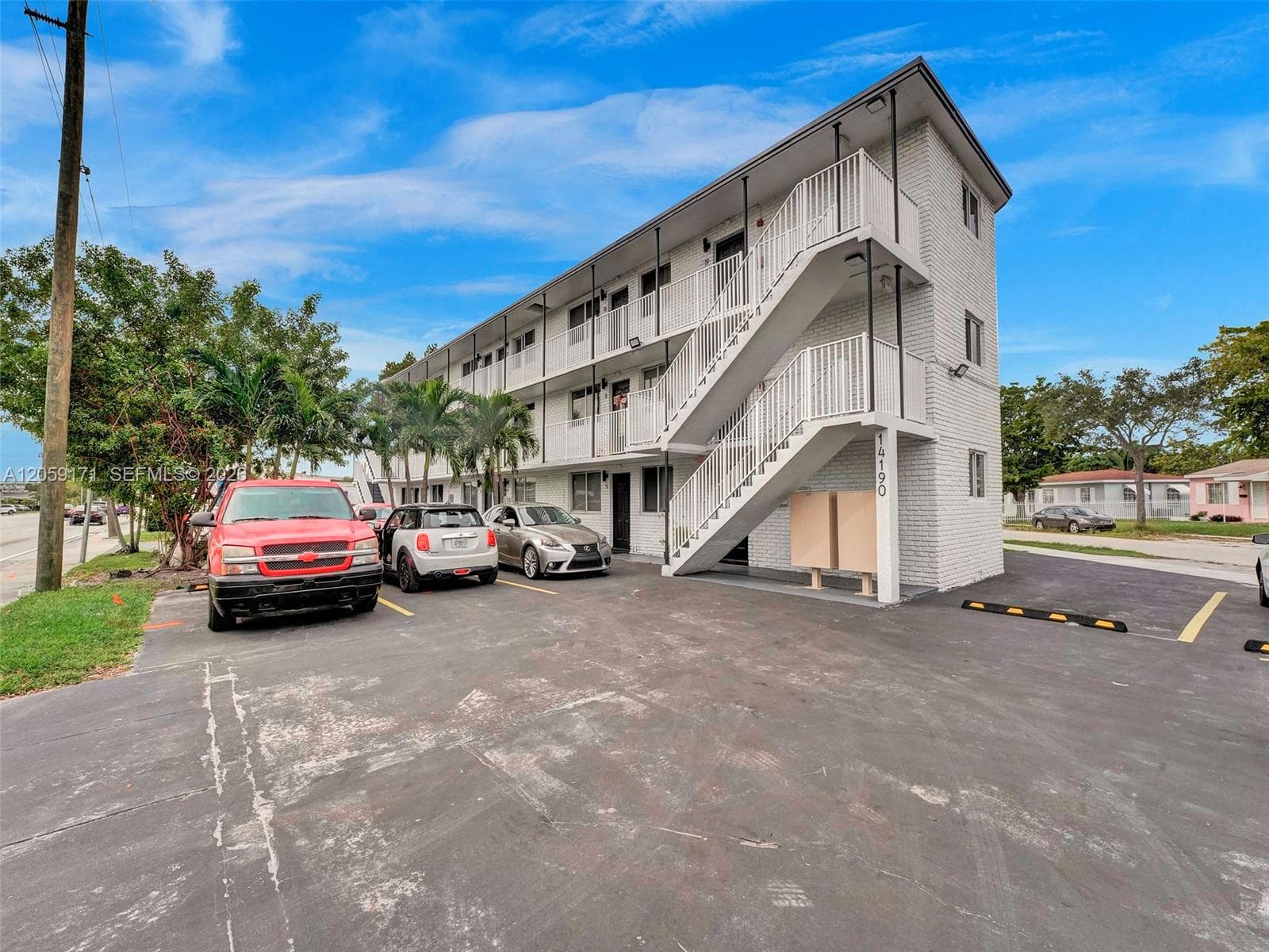14190 W Dixie Hwy # 1, North Miami, FL 33161