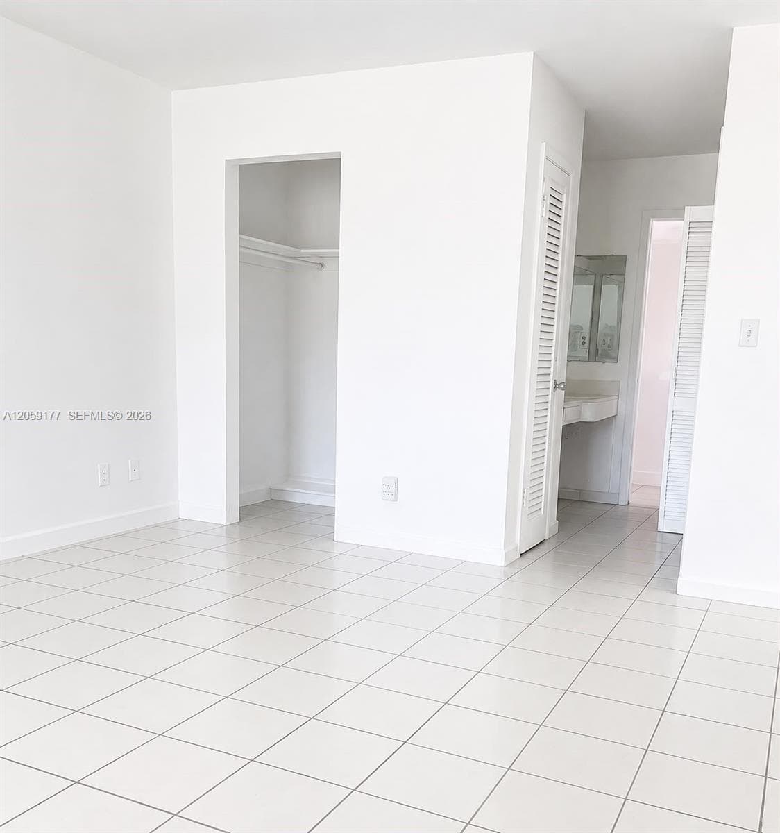 19001 NE 14th Ave # 121, Miami, FL 33179 photo 5