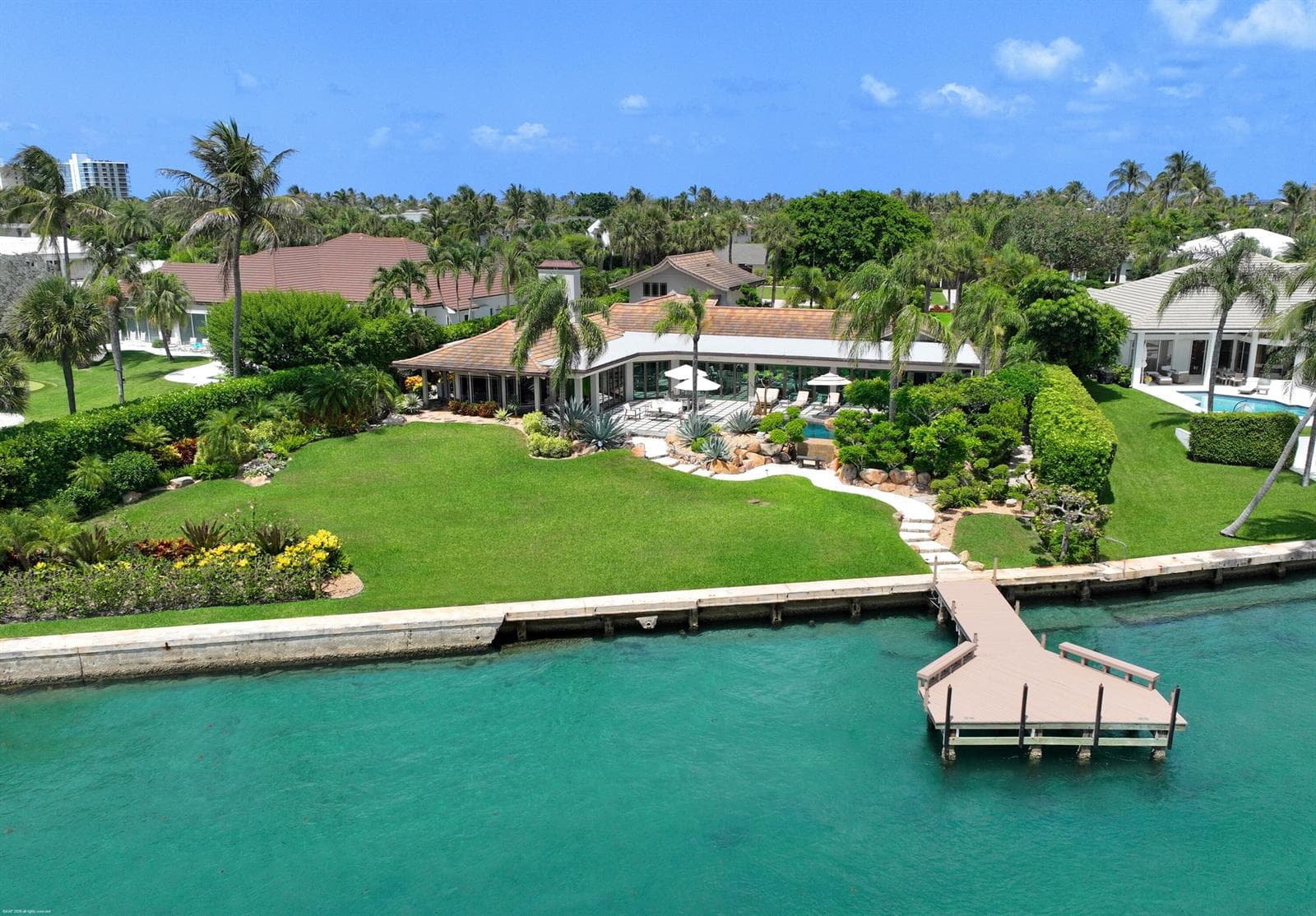 90 Lighthouse Drive, Jupiter Inlet Colony, FL 33469