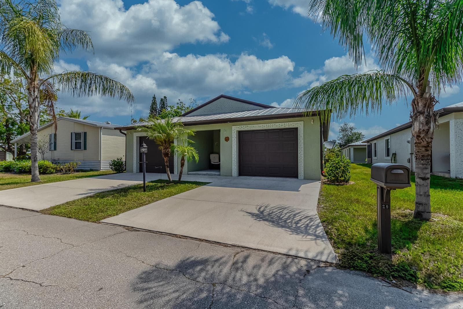 29 Mediterranean Boulevard W, Port St. Lucie, FL 34952 photo 2
