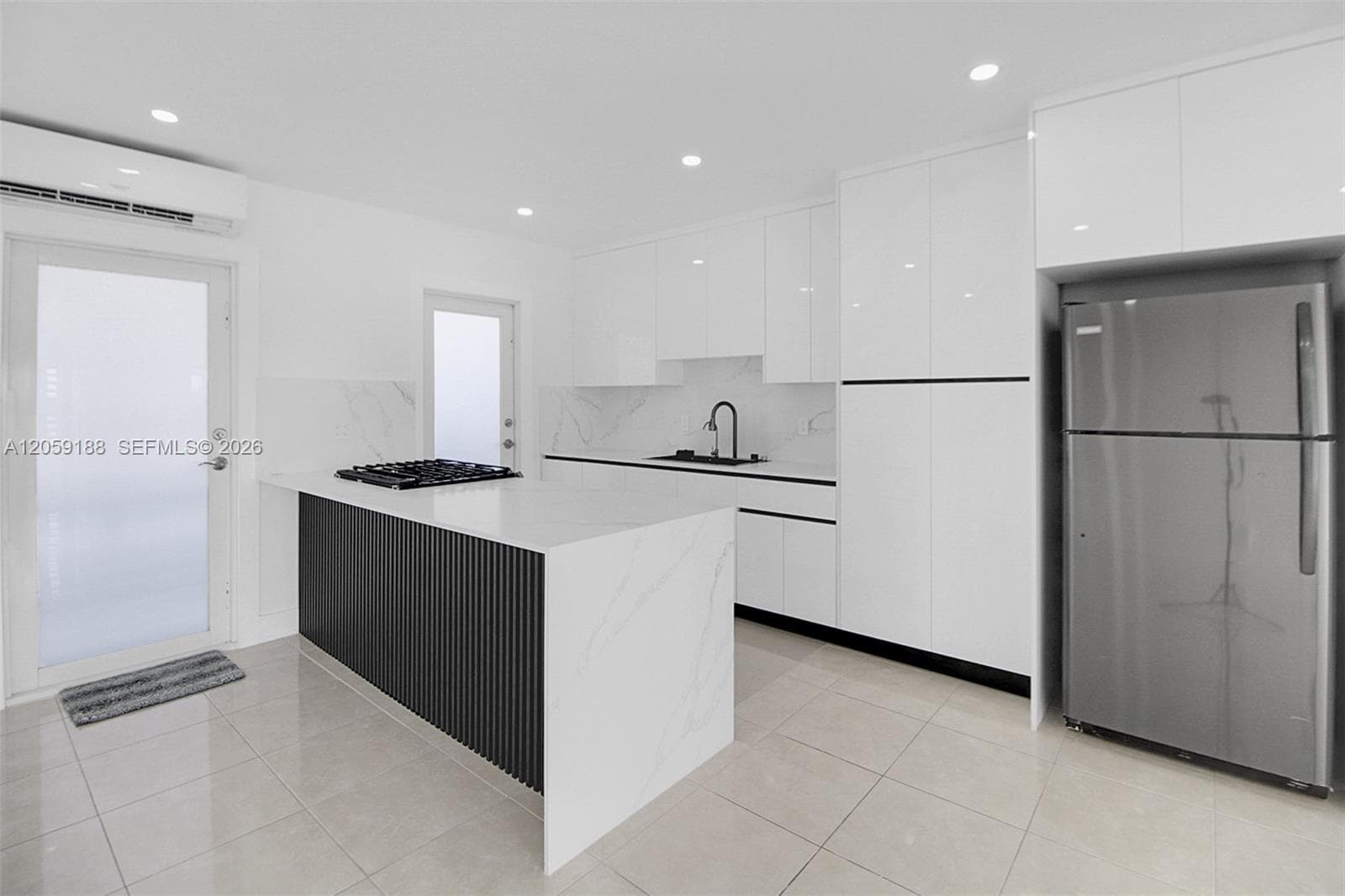 2700 NE 135th St # 12, North Miami, FL 33181 photo 4