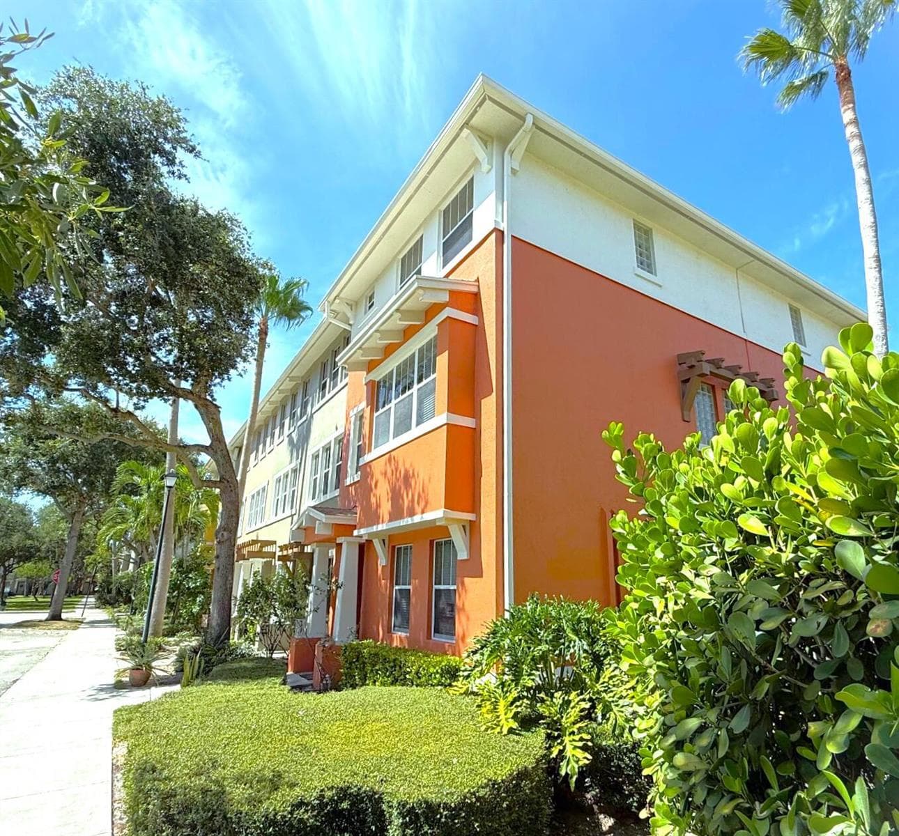 883 MILLBRAE Court # 6, West Palm Beach, FL 33401 photo 3