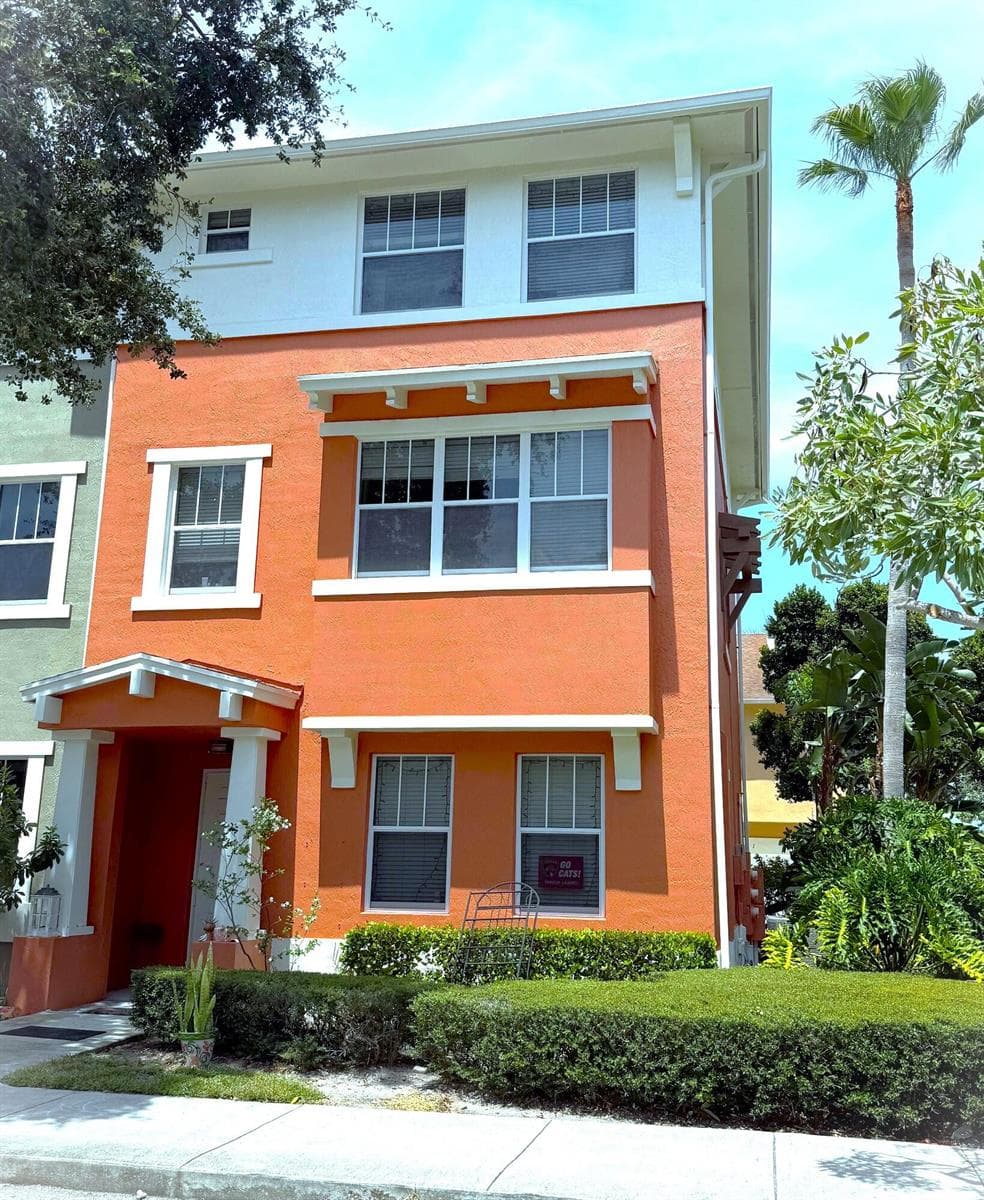 883 MILLBRAE Court # 6, West Palm Beach, FL 33401