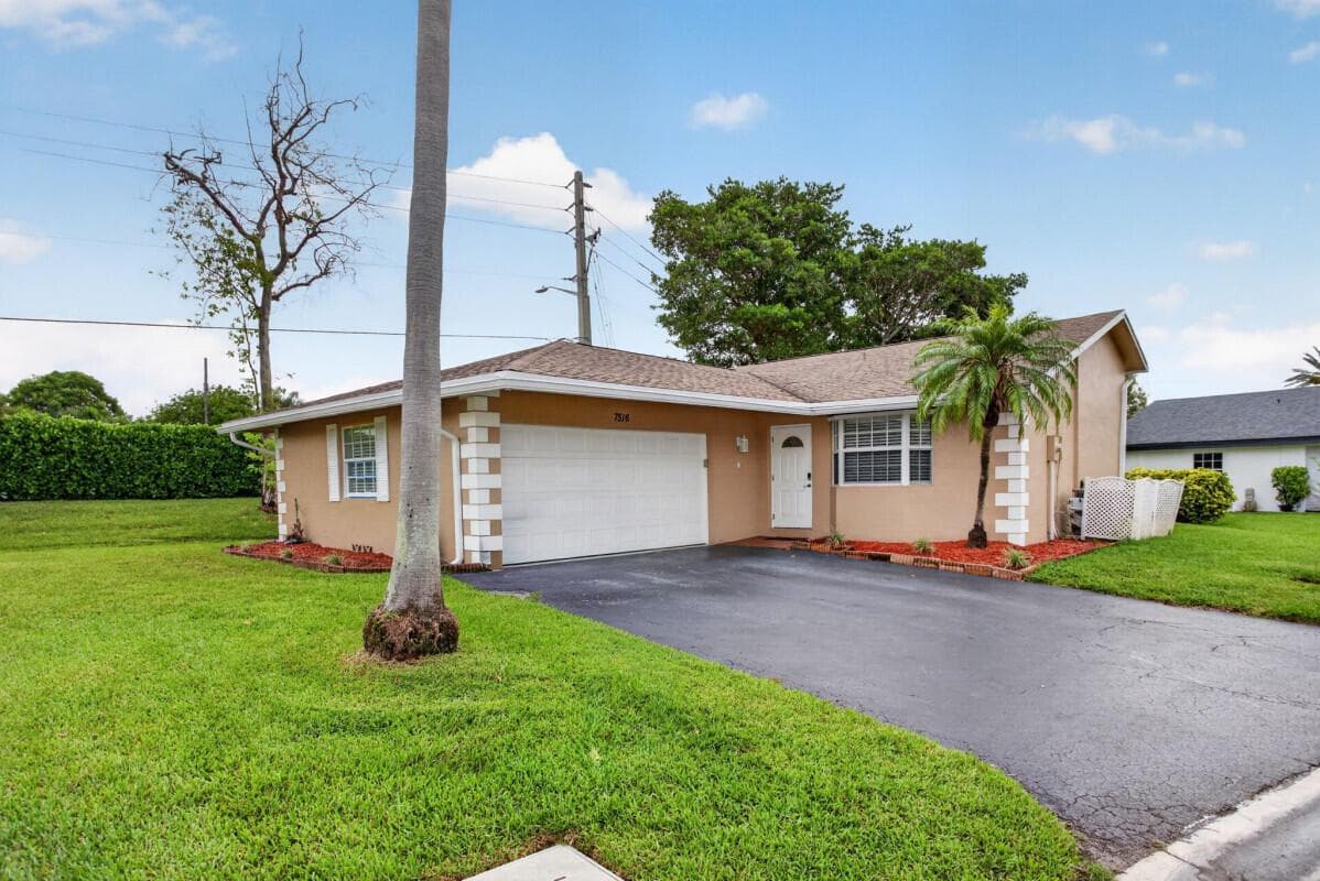 7516 NW 88th Terrace, Tamarac, FL 33321