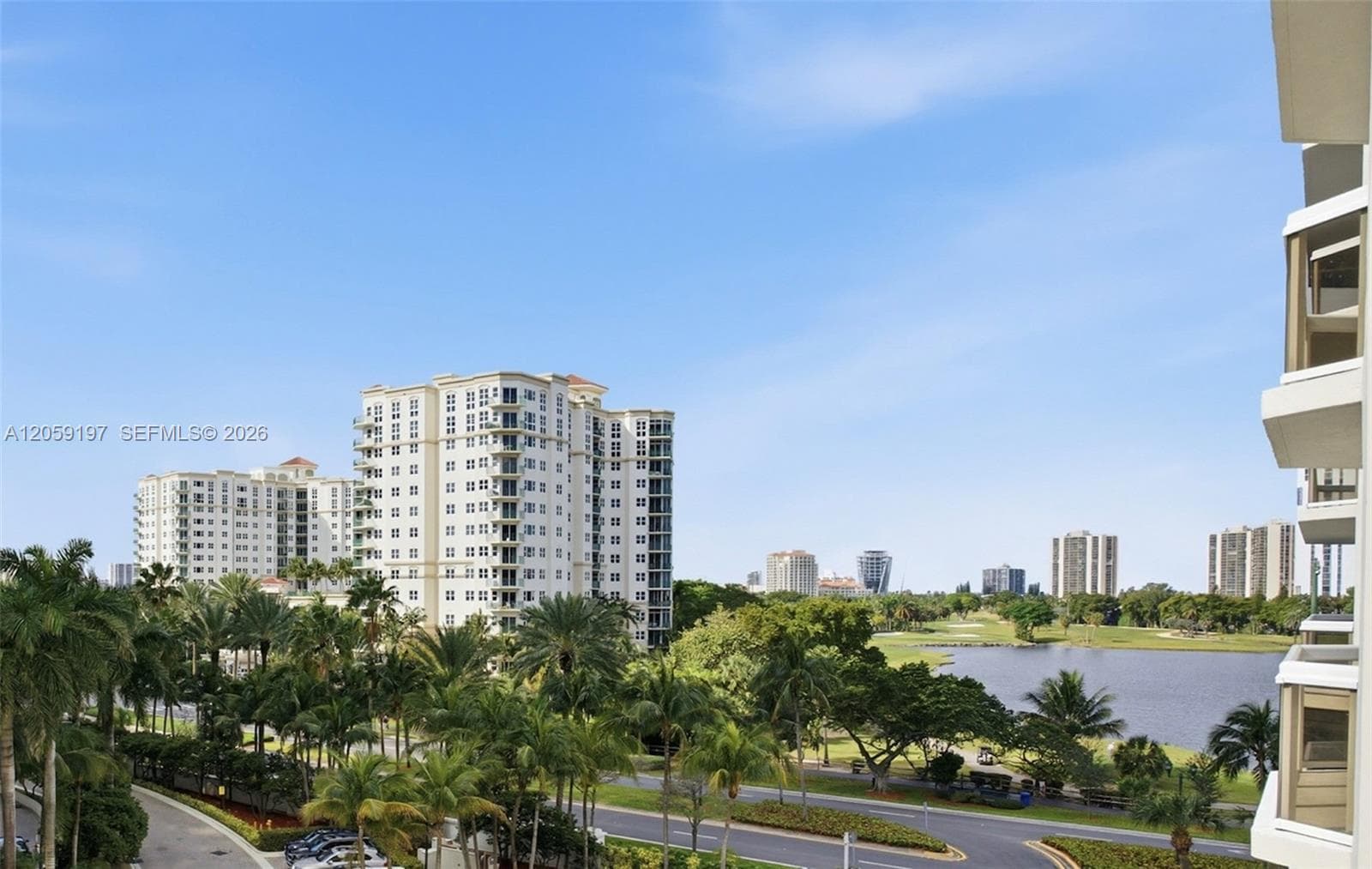 20185 E Country Club Dr # 502, Aventura, FL 33180