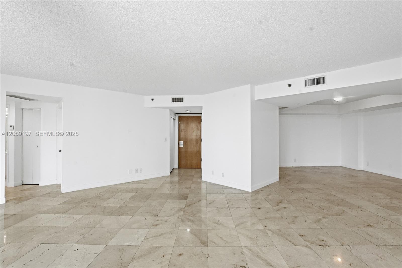 20185 E Country Club Dr # 502, Aventura, FL 33180 photo 5