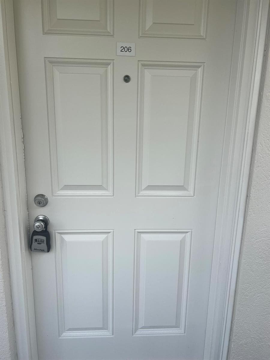 3640 WHITEHALL Drive # 206, West Palm Beach, FL 33401 photo 2