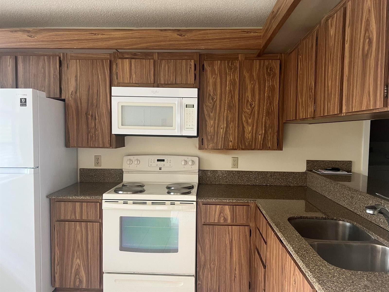 3640 WHITEHALL Drive # 206, West Palm Beach, FL 33401 photo 4