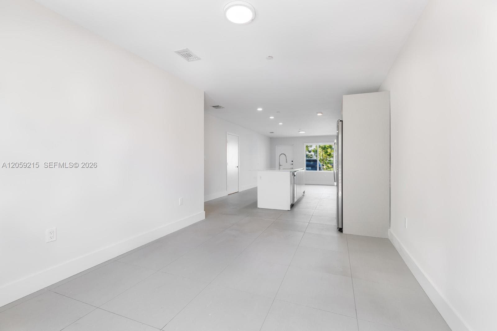 2505 NE 193rd St # 4108, Miami, FL 33180 photo 3