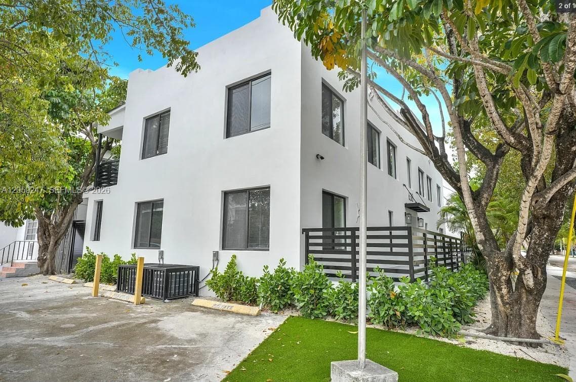 638 SW 21st Ave # 4, Miami, FL 33135 photo 3