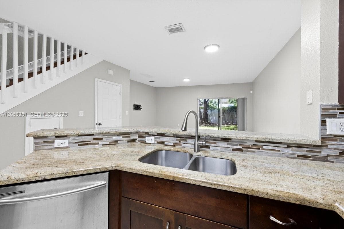 7929 Tuscany Dr, Tamarac, FL 33321 photo 5