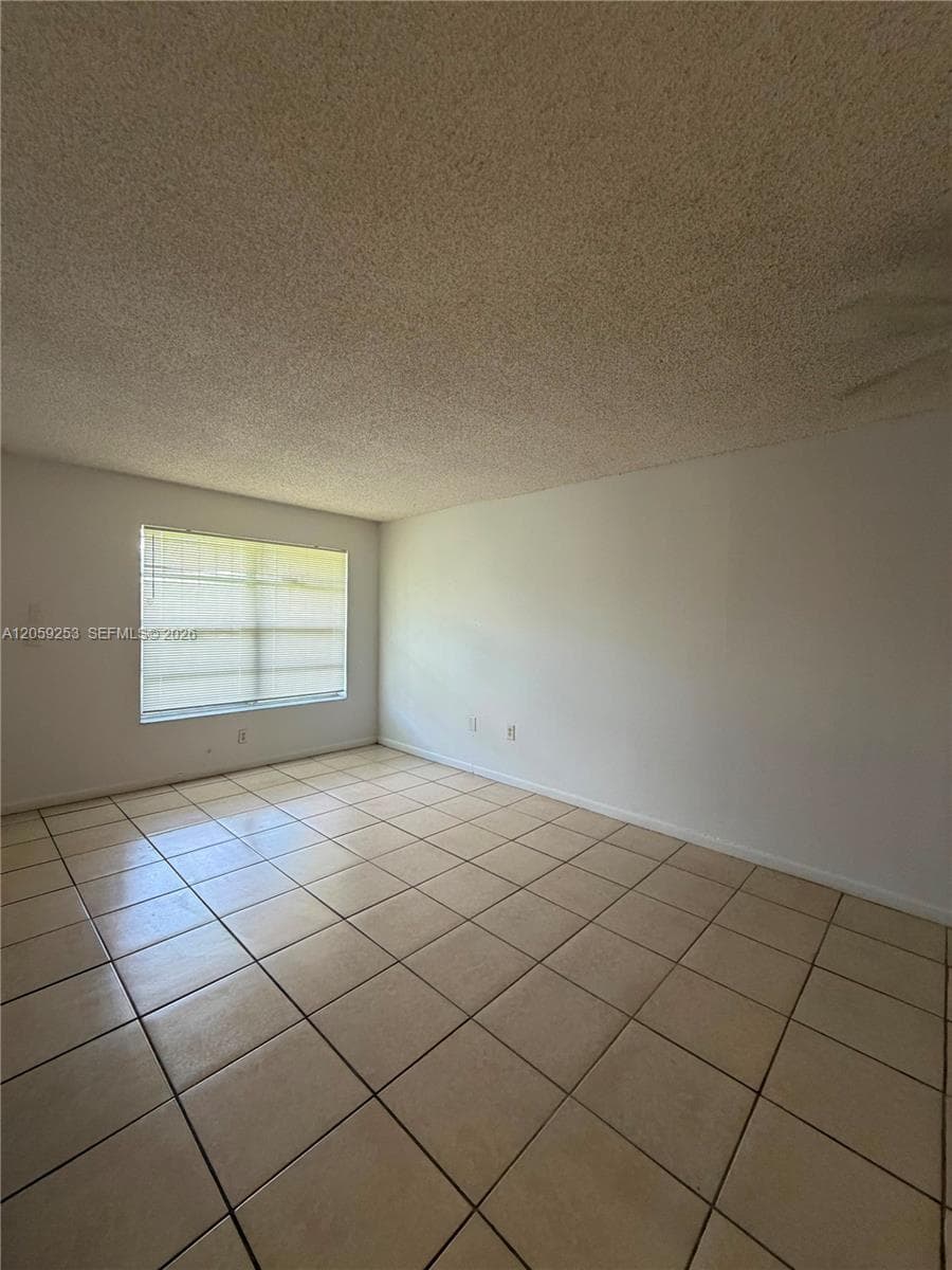 291 NW 177th St # C-117, Miami Gardens, FL 33169