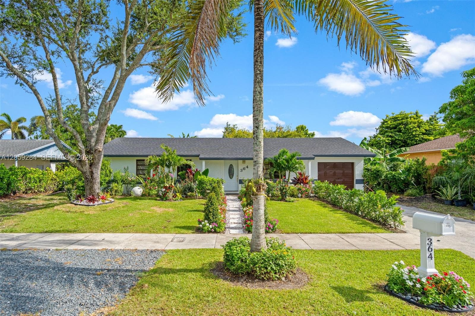 364 NW 17th Ct, Homestead, FL 33030 photo 2