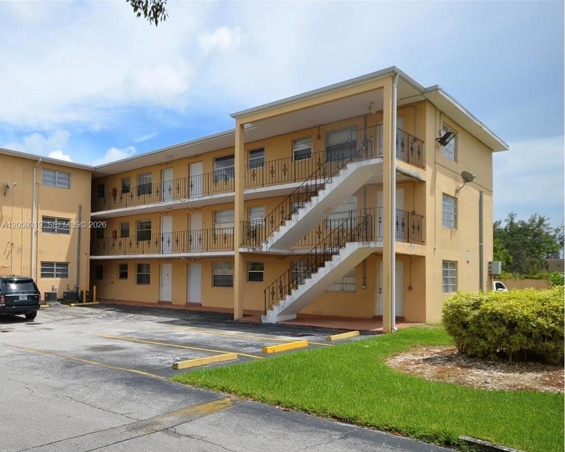 3855 SW 79th Ave # 27, Miami, FL 33155 photo 3