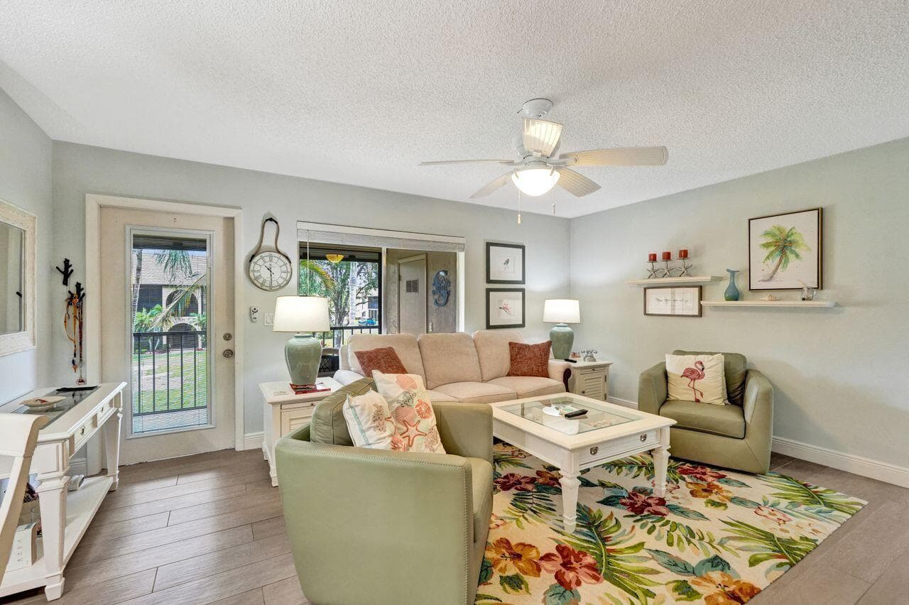 429 Pine Glen Lane # C-2, FL 33463 photo 5