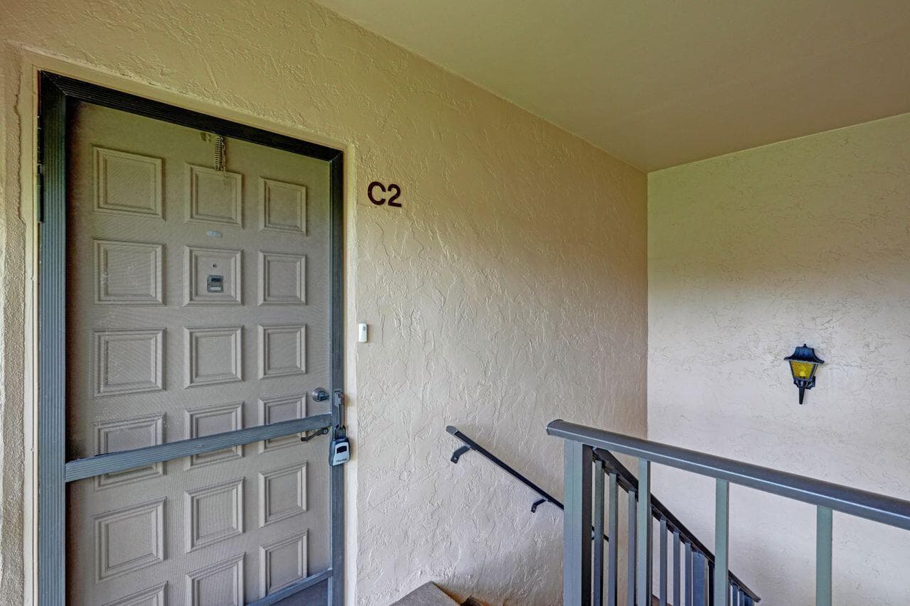 429 Pine Glen Lane # C-2, FL 33463 photo 4