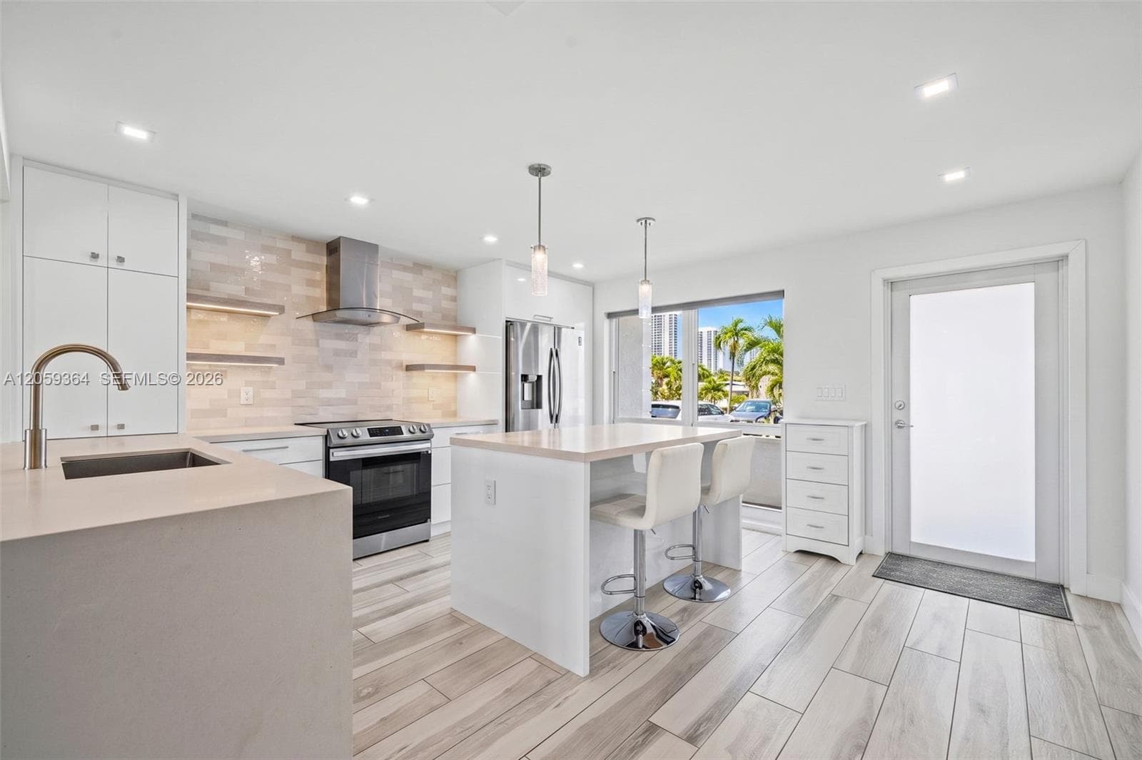 613 NE 26th Ave # 613, Hallandale Beach, FL 33009 photo 4
