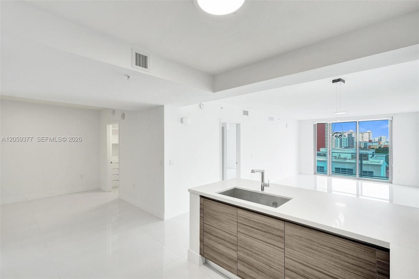 330 Sunny Isles Blvd # 5-805, Sunny Isles Beach, FL 33160 photo 2