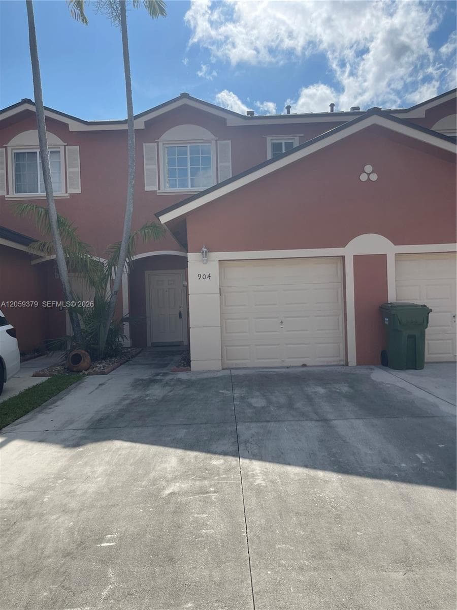 904 NW 100th Ave, Pembroke Pines, FL 33024 photo 5