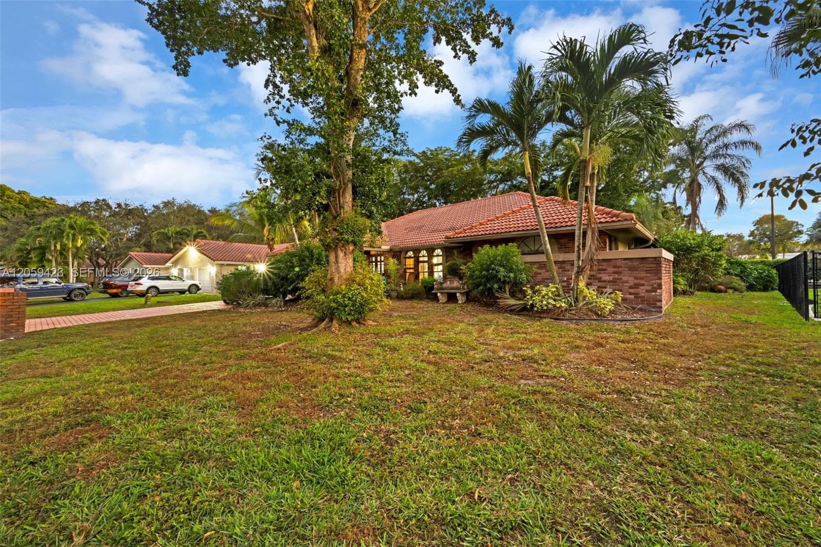 8622 NW 49th Dr, Coral Springs, FL 33067 photo 2