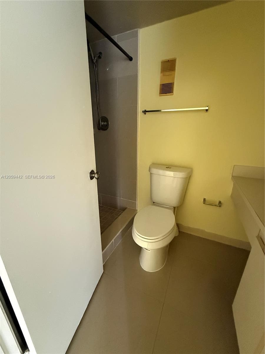 8740 N Sherman Cir # 402, Miramar, FL 33025 photo 4