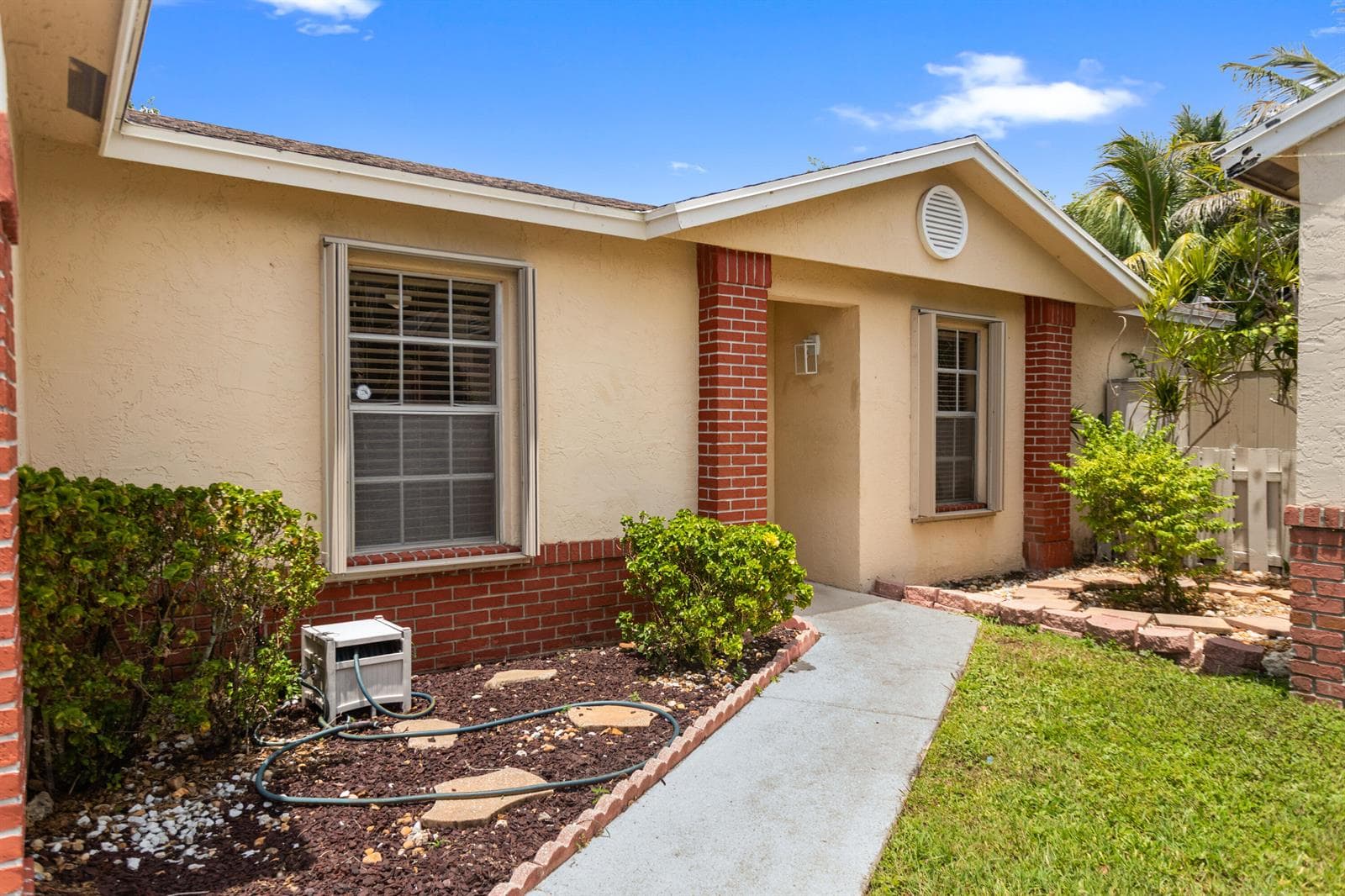 13945 LANGLEY Place, Davie, FL 33325