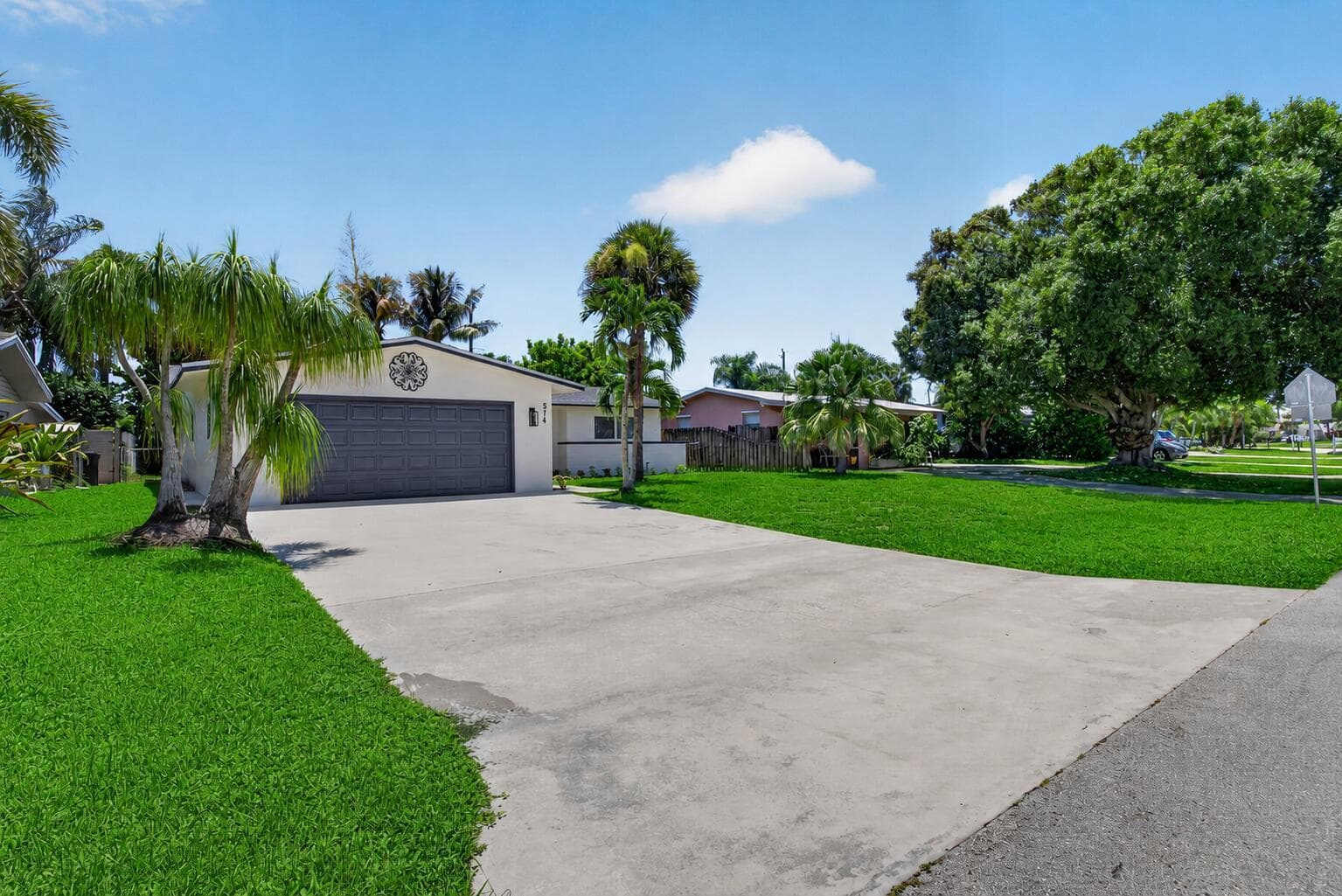 514 Riverside Drive, Palm Beach Gardens, FL 33410 photo 2